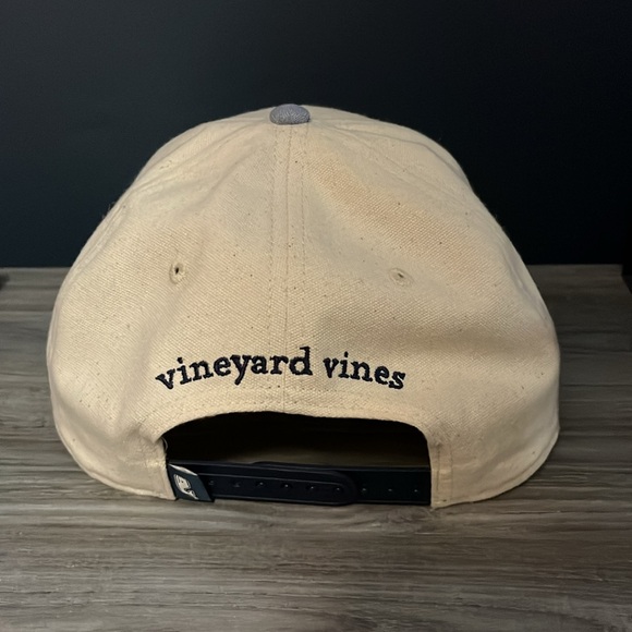 Vineyard vines hat - Picture 3 of 3